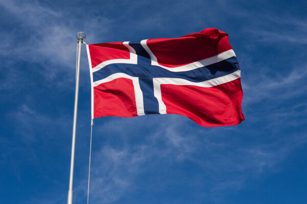 Norsk flagg. Foto: Kjell Jøran Hansen.
